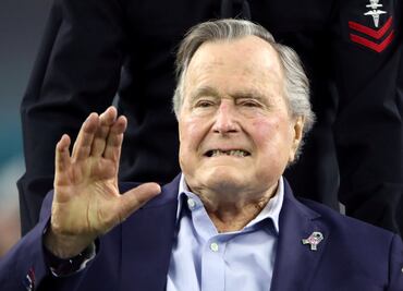George Bush padre sale del hospital tras sufrir leve neumonía