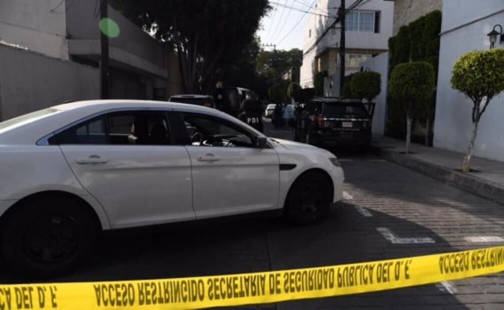 Catean en CDMX domicilio de Raymundo Collins, exsecretario de Seguridad