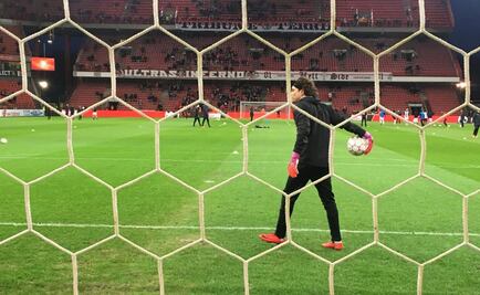 Ochoa se queda en la banca por primera vez con el Standard