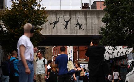 Tres monos protagonizan la tercera obra de Banksy en Londres 
