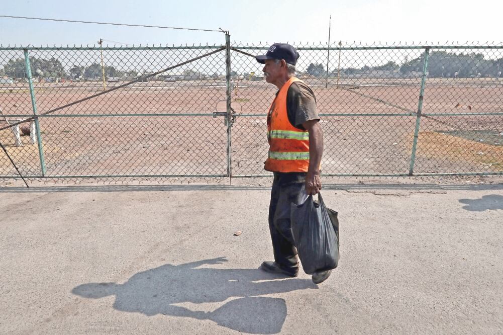 El predio donde se encontraba el mercado de pirotecnia de Tultepec está bajo el resguardo de la Procuraduría General de Justicia del Estado de México. (JUAN CARLOS REYES. UNIVERSAL)