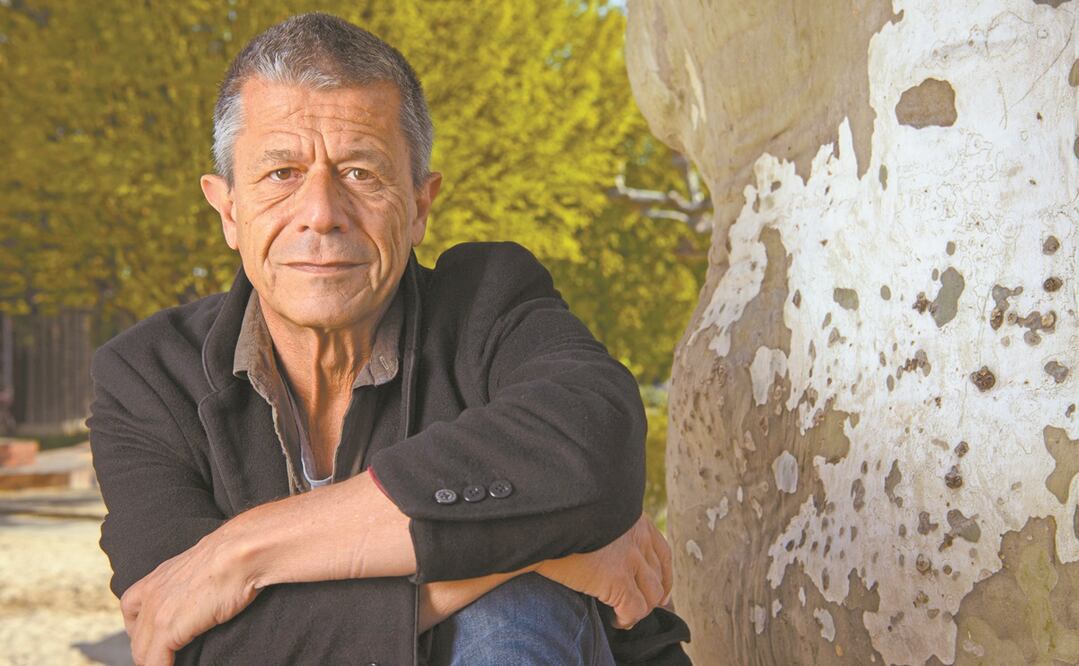 Yoga es el último libro de Emmanuel Carrère, que terminó de escribir durante el confinamiento. En la imagen, el autor en un festival de cine en Suiza en abril pasado. Foto: LAURENT GILLIERON. EFE 