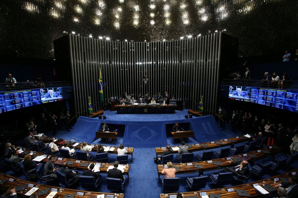 Pleno del Senado de Brasil durante la sesión para definir si la presidenta suspendida, Dilma Rousseff, será enviada a juicio (Foto: Reuters)