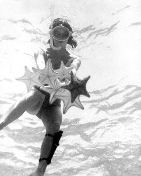 Trabajo de Ramón Bravo, con su acostumbrada visión del atractivo femenino y el mundo marino. Foto: Ramón Bravo/ESPECIAL.