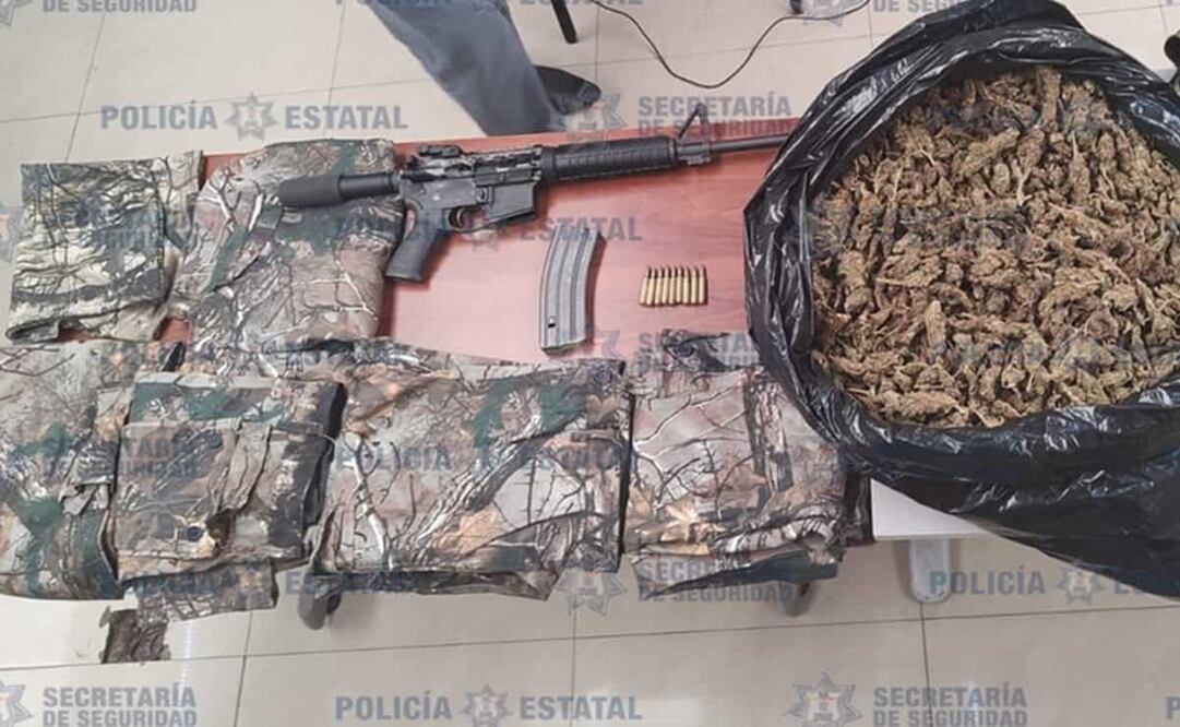 Los detenidos fueron trasladados junto con lo decomisado ante la Fiscalía de Asuntos Especiales con sede en Toluca. Foto:  Especial