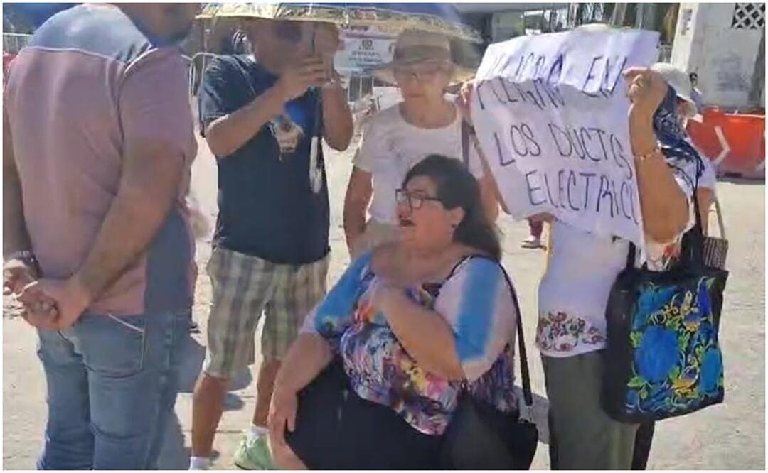 Este 24 de octubre, vecinos bloquean acceso al muelle fiscal en Progreso, Yucatán en protesta por los daños ocasionados por construcción del viaducto. Foto: Especial
