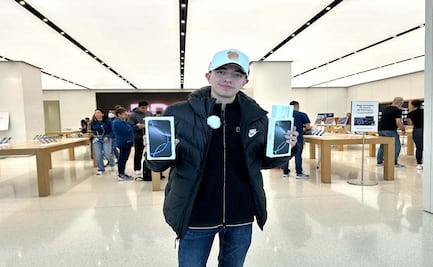 Él es el primer mexicano en comprar el iPhone 16