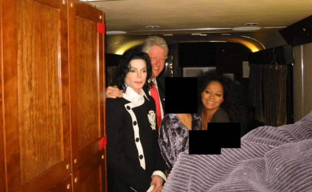 Jeffrey Epstein y el cantautor estadounidense Michael Jackson (19/12/2025). Foto: X (@sentdefender)
