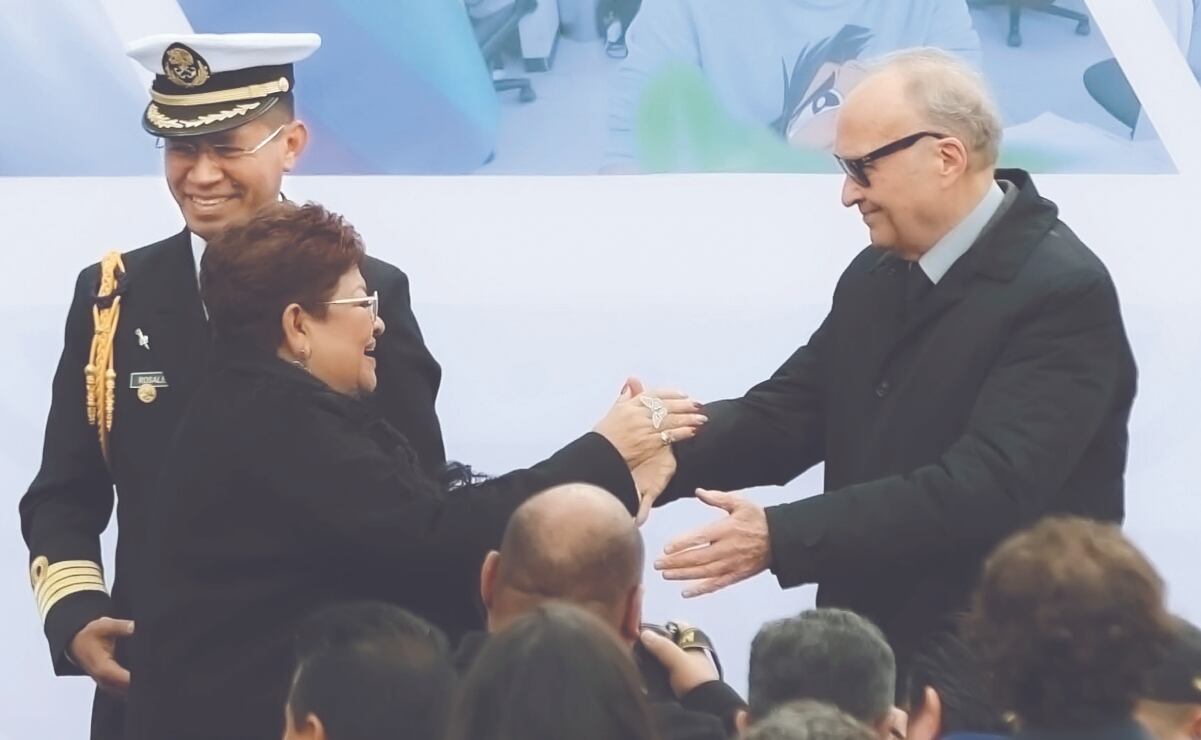 Ernestina Godoy está en la mira para dirigir la FGR que deja Alejandro Gertz. En la imagen de 2024, ambos en el informe de Godoy como fiscal capitalina. Foto: de DIEGO SIMÓN SÁNCHEZ. EL UNIVERSAL