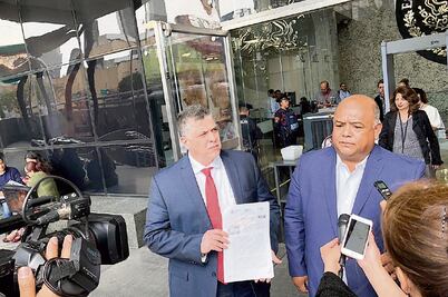 Acusan penalmente a exgobernador