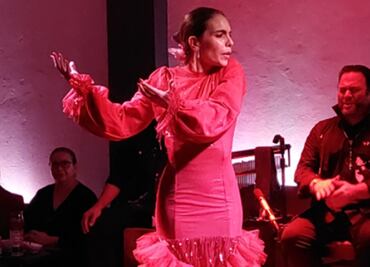 María Juncal deleita al público con un magistral flamenco