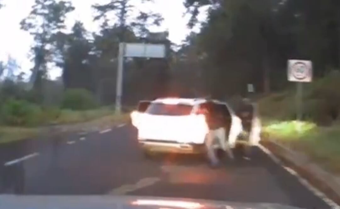 Alertan por asaltos en la carretera federal México-Cuernavaca (09/12/2025). Foto: Captura de pantalla