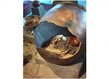 Items of the Lost City on display