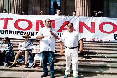 Protestan contra exoneración de ex funcionario en compra irregular