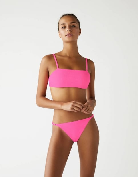 Kendall Jenner se pasea con bikini neón