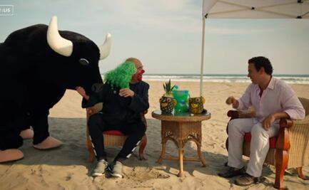 En medio de sol, arena y mar, Brozo y Loret encuentran a "El Toro" en Acapulco