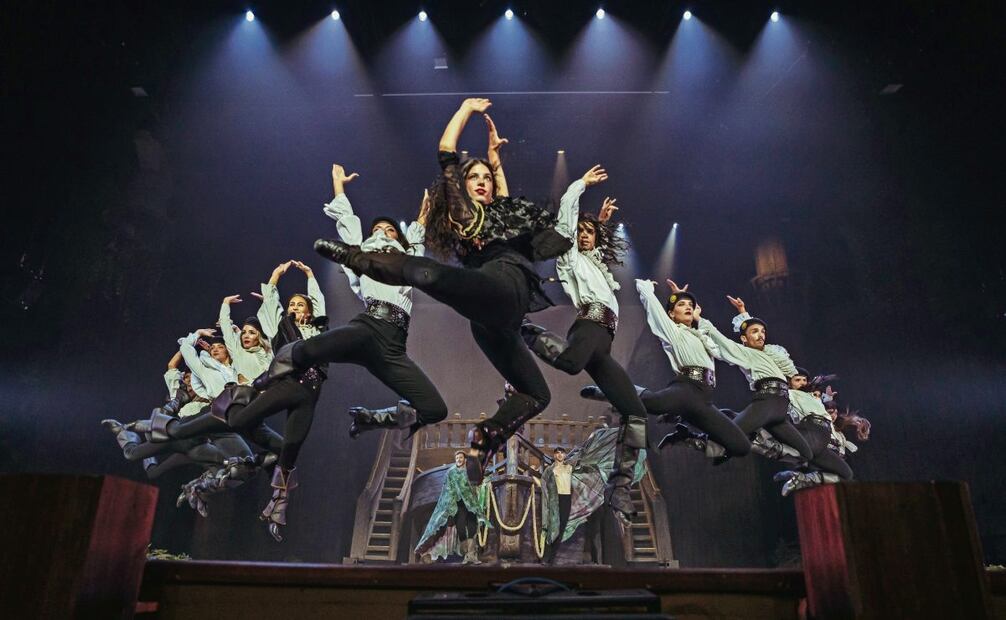 Hay 50 artistas en escena: entre bailarines, músicos y actores. (25/03/2025) Foto: TV Azteca