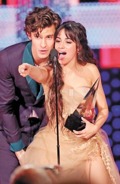 Shawn Mendes y Sabrina Carpenter tienen un...¿romance?, los captan juntos