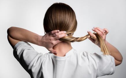 Cómo tomar biotina para que crezca el cabello, según Harvard
