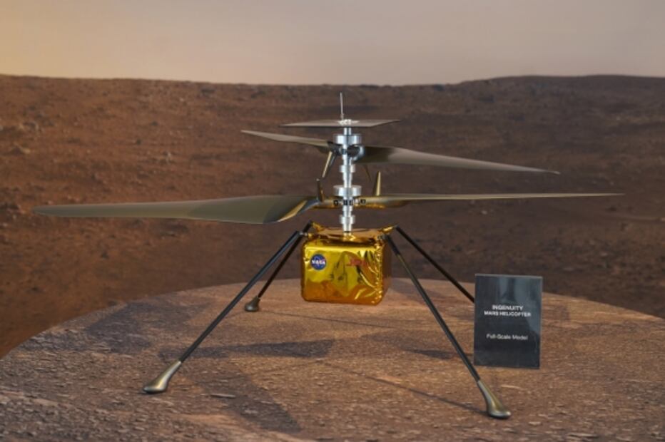 El Perseverance envía foto del primer helicóptero en Marte