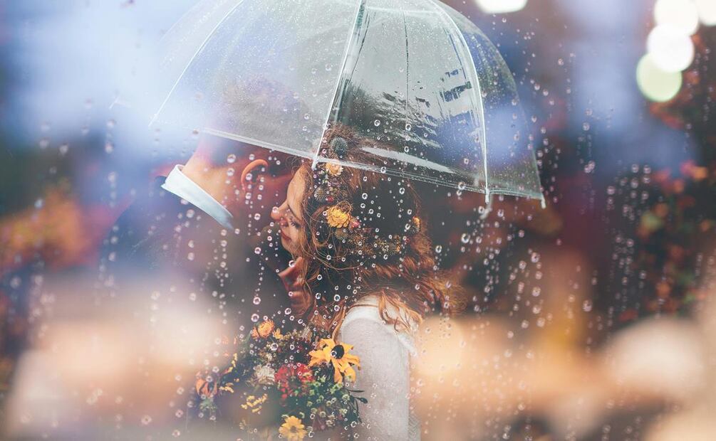 El "Love Bombing" no distingue género ni edad. / Foto: Unsplash.