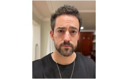 Luis Gerardo Méndez recuerda la muerte de su padre por Covid: "Vacúnate", aconseja