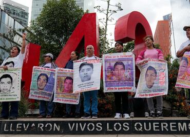 Hay nuevas líneas de investigación en el caso Ayotzinapa: abogado Vidulfo Rosales; Sheinbaum las presentará, informa