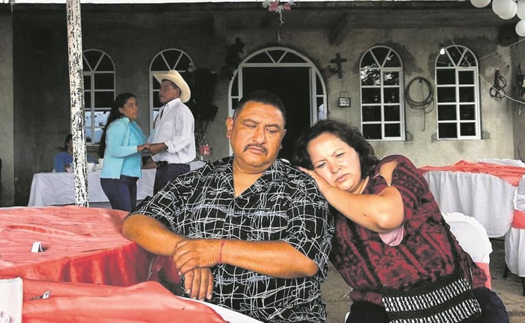 María Mendoza, enfermera mexicana que vivía en Oakland, California, no pudo detener una orden de deportación; junto con su esposo tuvo que salir de Estados Unidos y dejar a sus cuatro hijos a cargo de la mayor de edad. (AP)