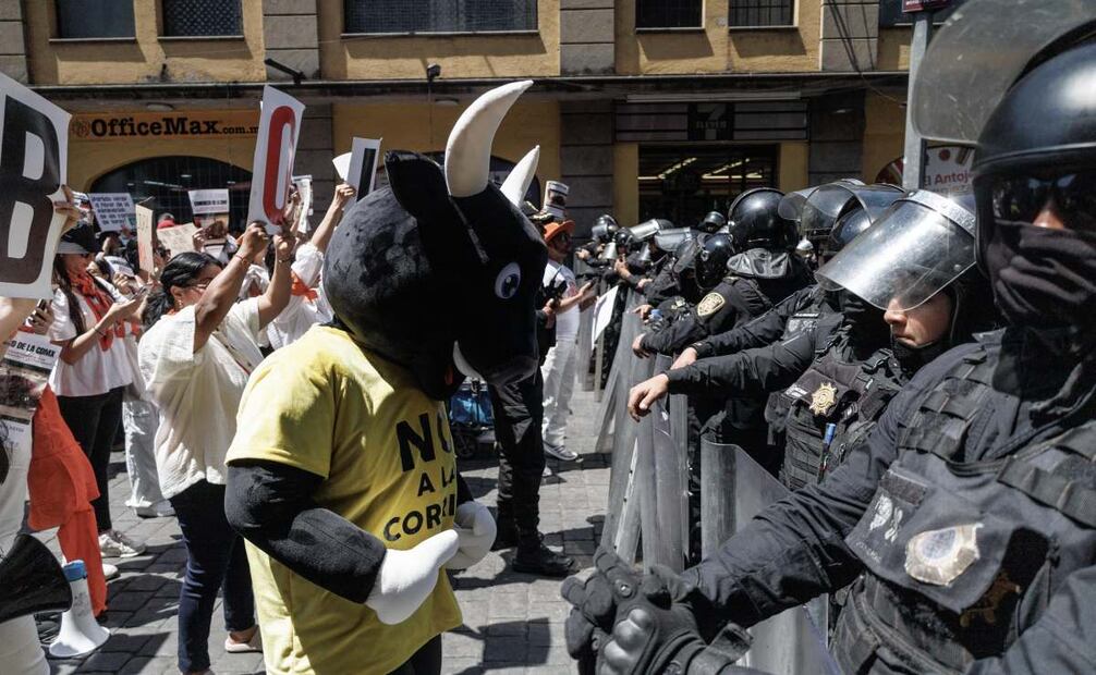 Grupos antitauruinos buscan la abolición de las corridas de toros. Foto: Especial