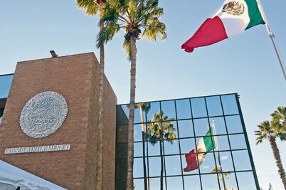 Migración en diplomacia, si bajan sueldos: especialistas