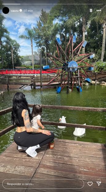 Cazzu e Inti disfrutan de un fin de semana en una granja interactiva en Buenos Aires, Argentina.
Foto: Instagram,