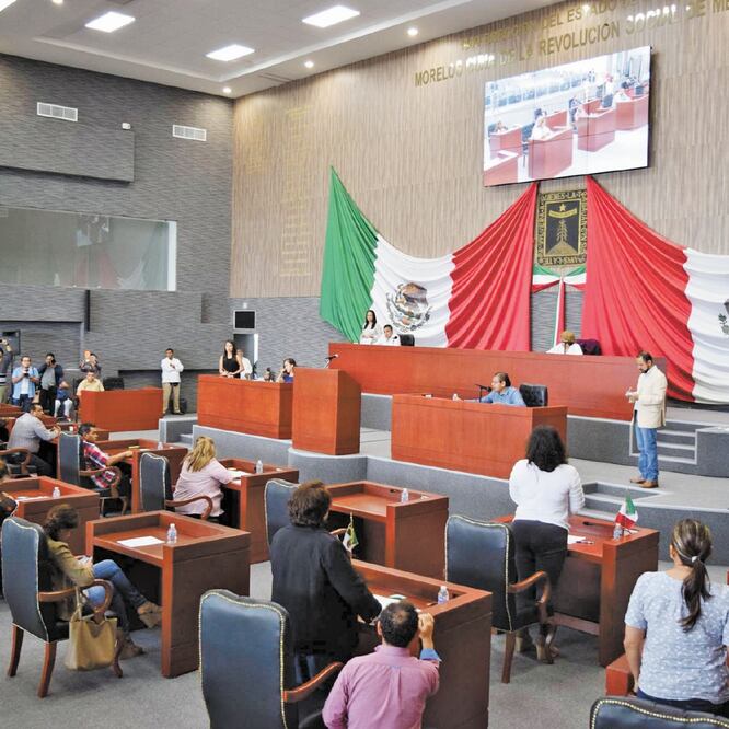 El gobernador llamó a los diputados locales a analizar y aprobar la propuesta. ARCHIVO EL UNIVERSAL