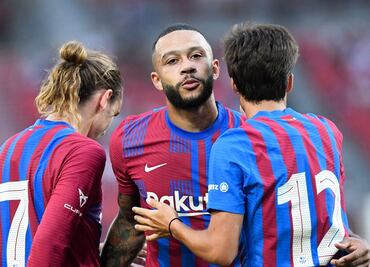 Memphis Depay hace golazo en la victoria del Barcelona sobre el Stuttgart