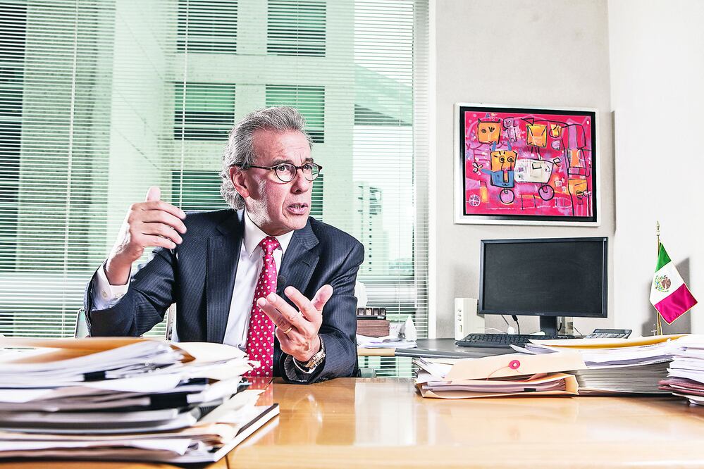 Uno de sus principales clientes es Nextel, empresa a la cual asesora bajo un contrato de exclusividad (GERMÁN ESPINOSA)