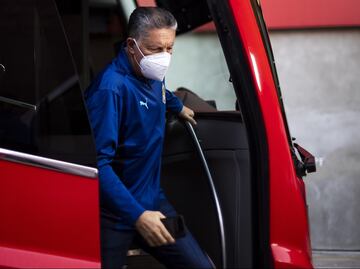 Ricardo Peláez empieza a pensar en irse de las Chivas