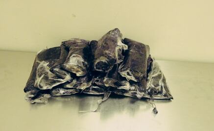 Cae sujeto que ocultaba heroína en tracto camión