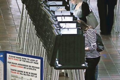 Vamos ganando, las encuestas mienten, asegura Trump