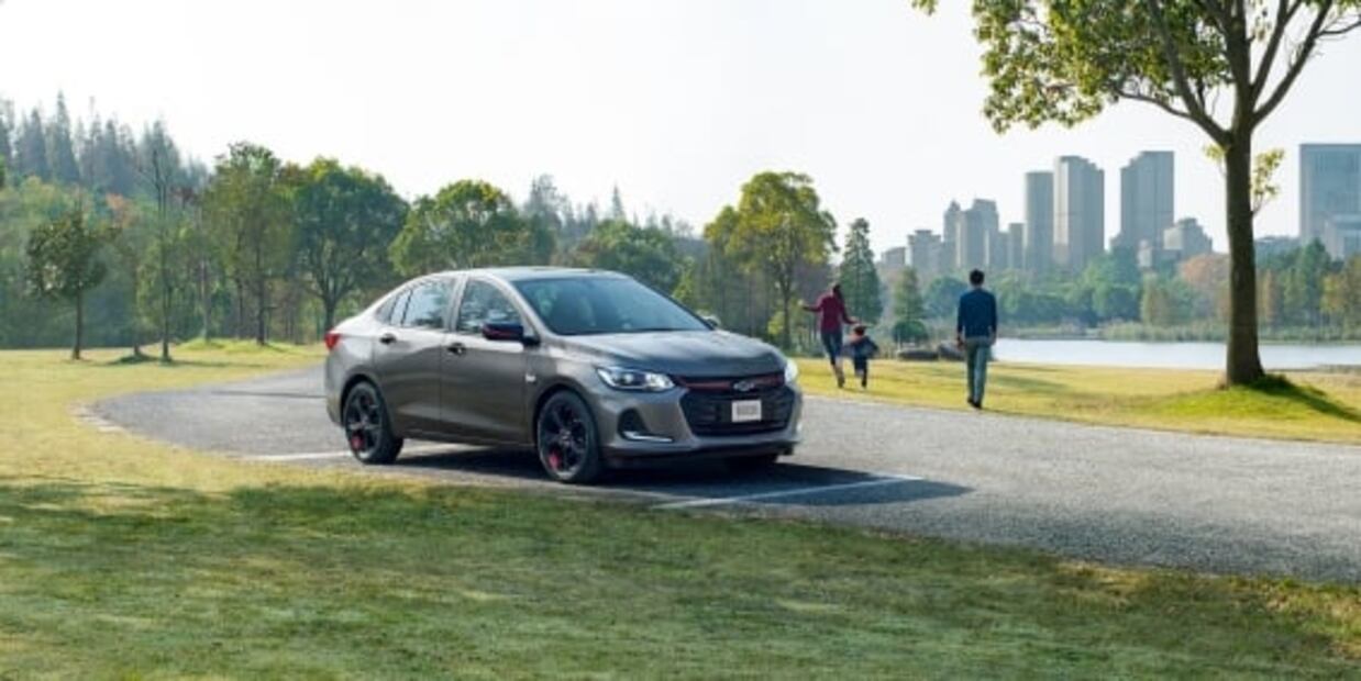 Los autos 2023 que gastan menos gasolina