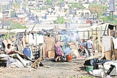 Aunque pobreza disminuyó en México, persiste desigualdad estructural, señalan Oxfam e INDESIG; analizan la Encuesta de Ingresos