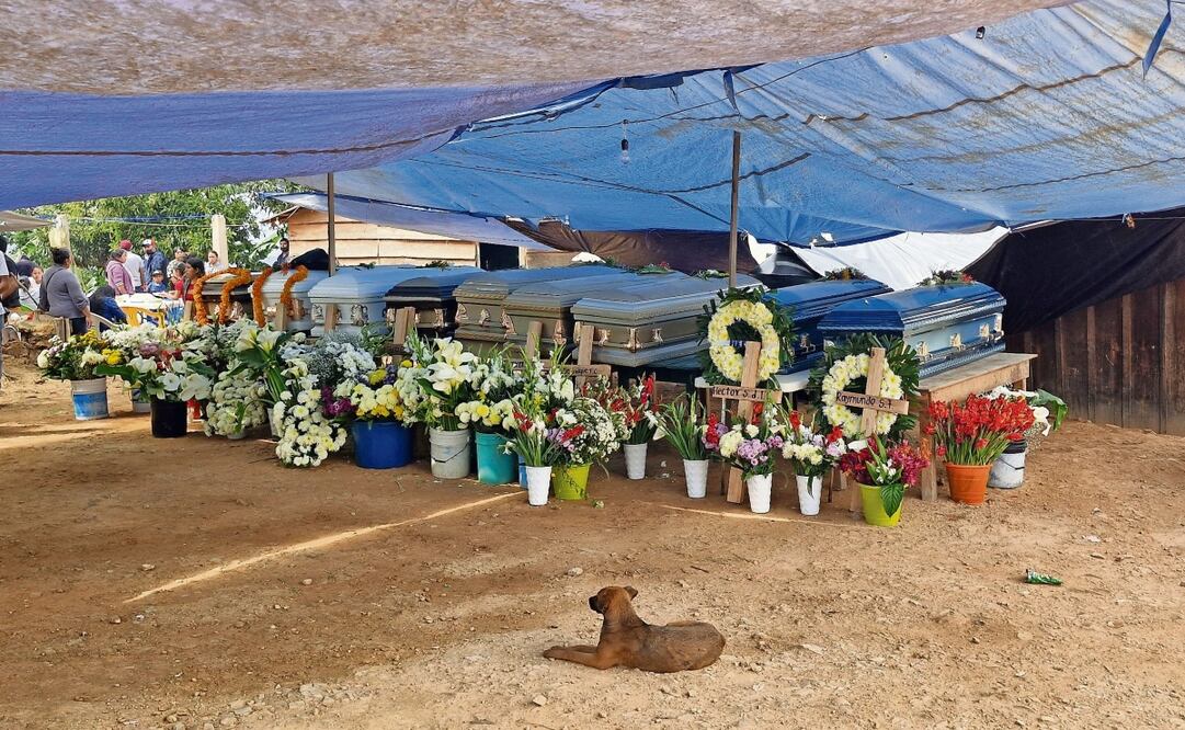 El 6 de noviembre se encontraron 11 cuerpos en la batea de una camioneta en Chilpancingo, pertenecían a un grupo de pobladores de Chautipan que estaban desaparecidos. Foto: Anwar Delgado