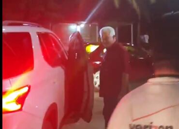 Gritan "buitre" a hermano de AMLO; "Pepín" López Obrador enfrentó reclamos de manifestantes