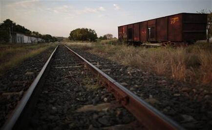 U.S., Mexico open first new rail link in over a century