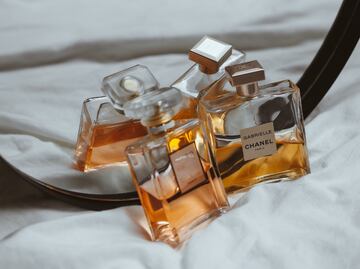 Desde Lady Di hasta Frida Khalo, los perfumes favoritos de mujeres icónicas