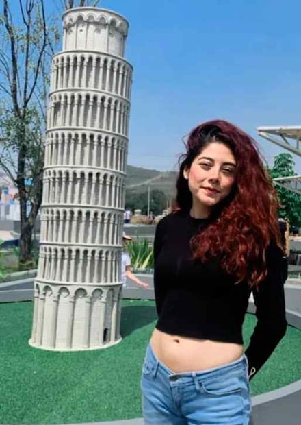 “Sí, soy yo, la mujer policía”: Aparece en redes la joven que se hizo viral tras la marcha del 8M