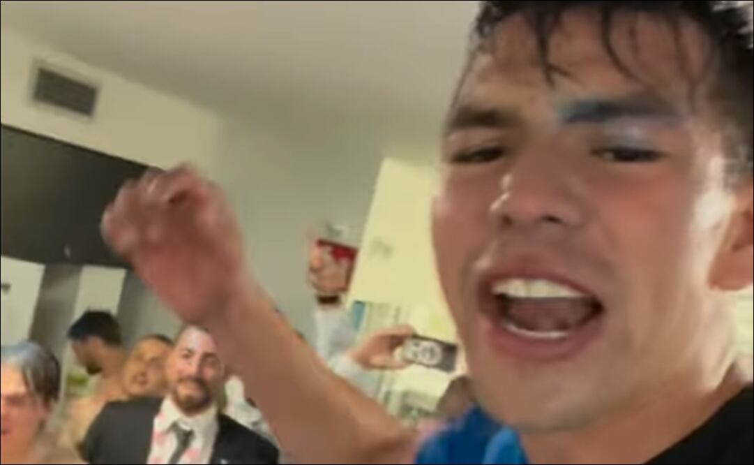 Festejos del Chucky Lozano con el Napoli - Foto: Especial