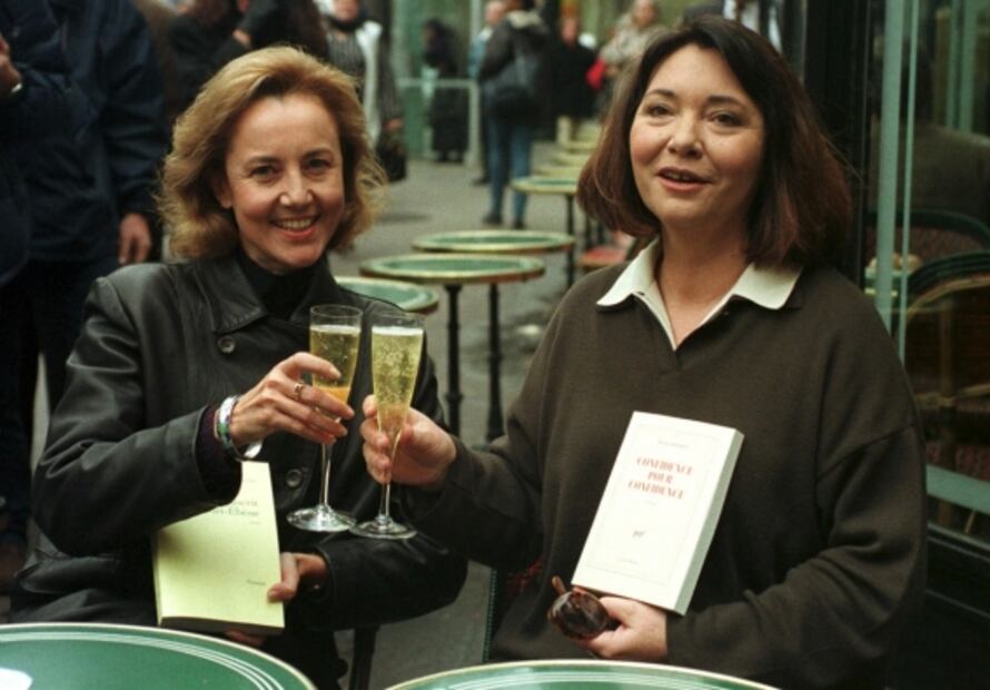 Francia, aún en debate por elegir el femenino de la palabra “autor” en su lengua
