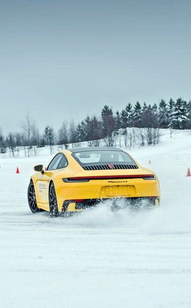 Aprendimos a "dominar" la nieve a bordo de la gama de 911.