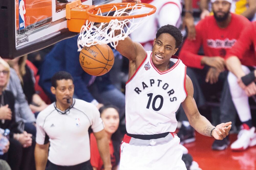 DeMar DeRozan consiguió 34 puntos para la quinteta de Toronto (FRANK GUNN. AP)