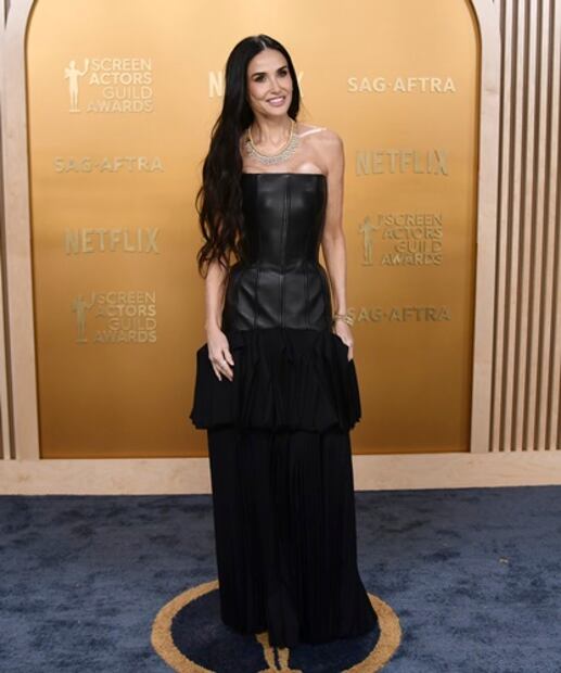 Demi Moore con un vestido Bottega Veneta. Foto: AP