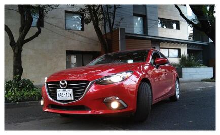 Tricolor con ascendencia oriental